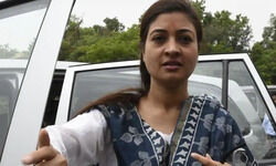 अलका लांबा, अरविंद केजरीवाल, ट्विटर, आम आदमी पार्टी, आप, दिल्ली, राजनीति, Alka Lamba, Arvind Kejriwal, Twitter, Aam Aadmi Party, AAP, Delhi, Politics, Congress, BJP, Bhartiya Janta party, Sanjay Singh, manish Sisodia,