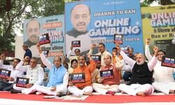 Vijay Goel Leads Protest at Jantar Mantar Vijay Goel Leads Protest at Jantar Mantar